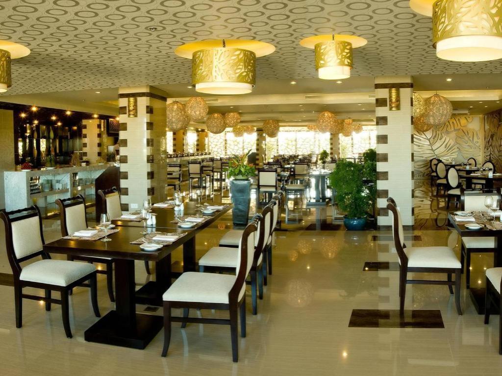 Olalani Resort&Condotel Da Nang Esterno foto