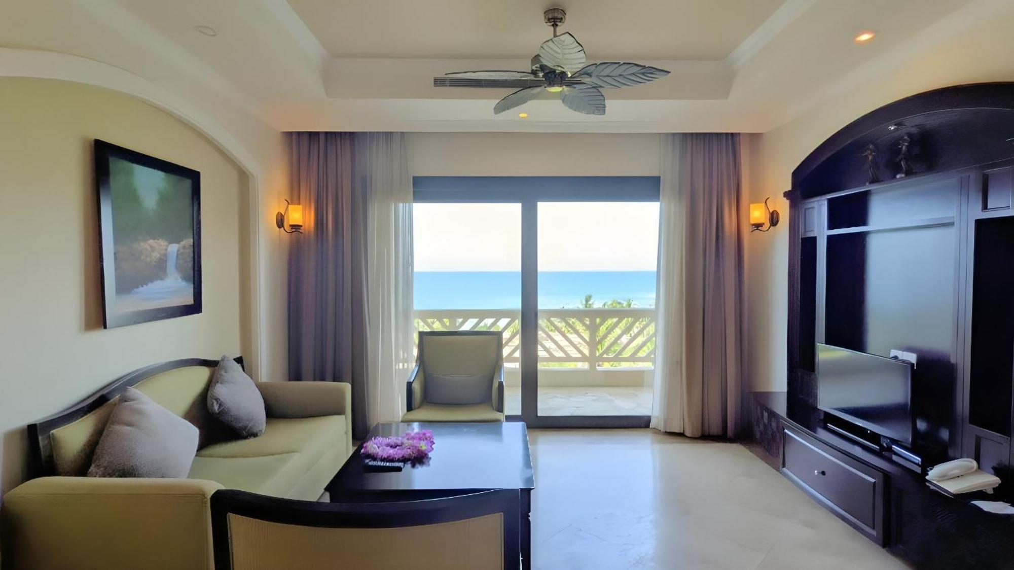 Olalani Resort&Condotel Da Nang Esterno foto